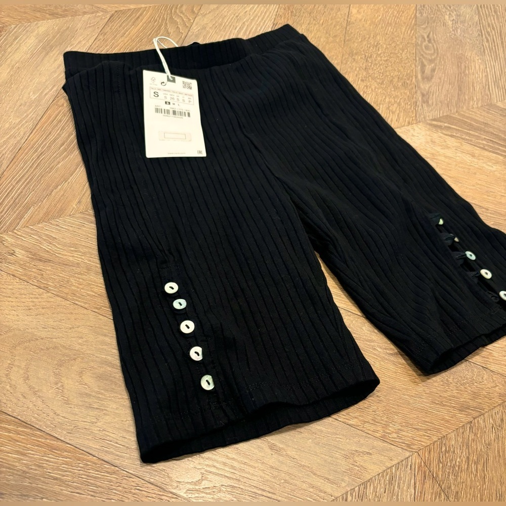 NEW ZARA - Ribbed High Waist Biker Shorts with Button Accents